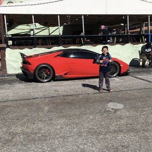 Meet your Posher, Max